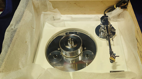 Виниловый проигрыватель Transrotor STRATO BIANCO TMD TRA9 Chrome