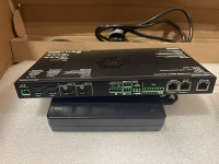 Матричный коммутатор Lightware UCX-4x2-HC30D