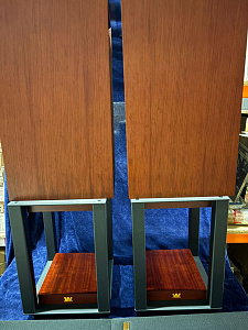 Полочная акустическая система со стойками Wharfedale 85th Anniversary Linton with stands Цвет: Красное Дерево [MAHOGANY]