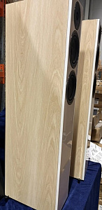 Напольная акустическая система Wharfedale Diamond 12.4