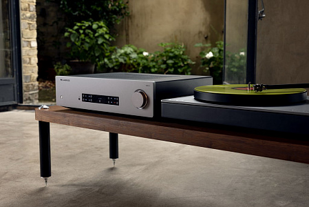 Интегральный стереоусилитель Cambridge Audio CXA81  Lunar Grey