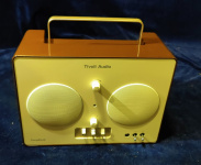 Портативная аудиосистема Tivoli SongBook. Цвет: Кремовый/Коричневый [Cream/Brown]