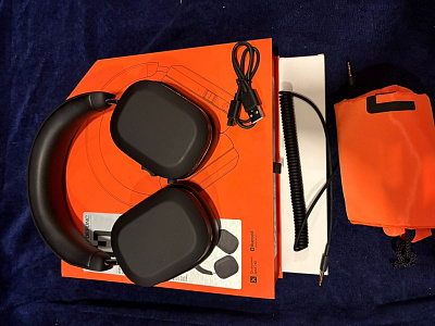 Полноразмерные Bluetooth наушники Mondo by Defunc, цвет - черный