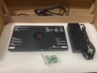 Матричный коммутатор Lightware UCX-4x2-HC30D