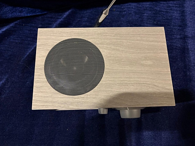 Радиоприемник с часами Tivoli Model One+ Цвет: Серый/Белый [Grey/White]