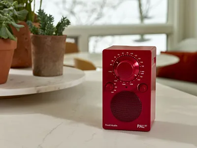 Портативный радиоприемник Tivoli PAL BT Цвет: Красный [Red]